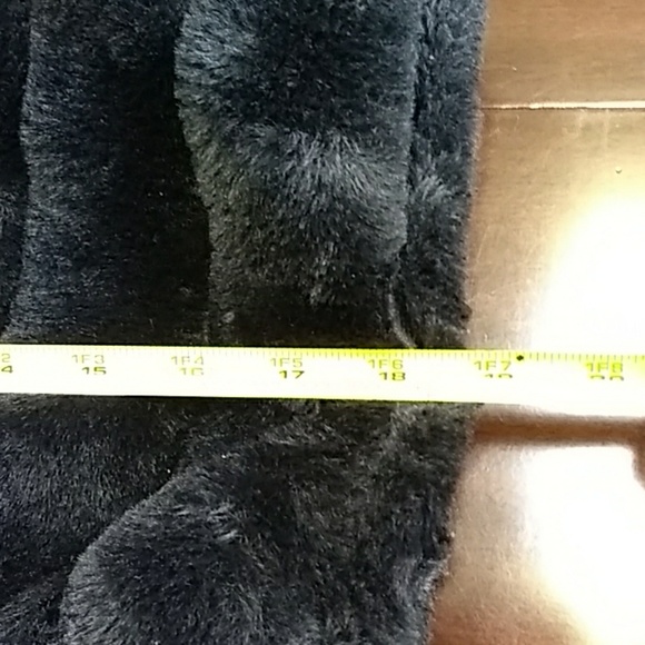 Victoria's Secret black faux fur tote bag - Picture 4 of 6